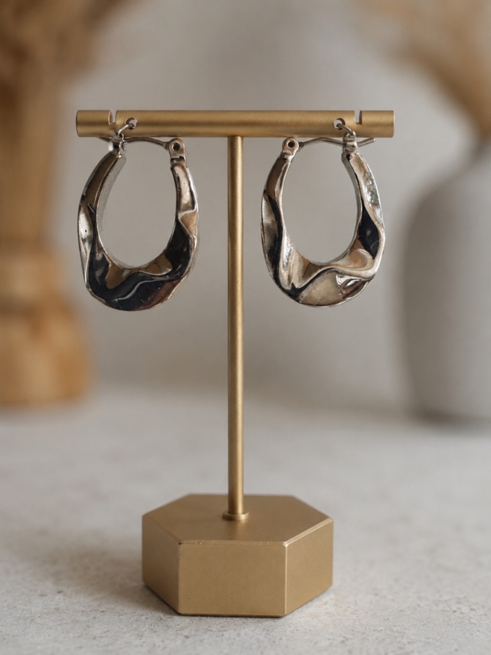 Hammered Shine Oval Hoop Earrings - Silver Women Jewelry
